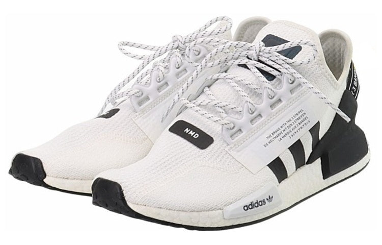 حذاء adidas NMD_R1 V2 باللون الأبيض FV9022