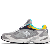 New Balance 725 Sneakers 'Grey White' ML725AM