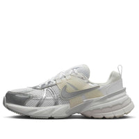 (WMNS) Nike V2K Run 'Metallic Silver' FD0736-104