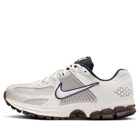 (WMNS) Nike Air Zoom Vomero 5 'Beige Metallic Platinum' FJ2028-001
