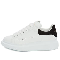 (WMNS) Alexander McQueen Oversized Sneaker 'White Black Suede' 553770WHGP79061