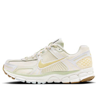 (WMNS) Nike Air Zoom Vomero 5 'Light Lemon Yellow' FV3638-171