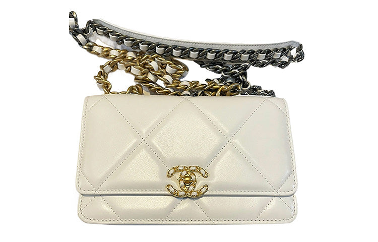 CHANEL 19BagWOC Sheepskin Chain Bag Shoulder Bag Crossbody Bag Women's White