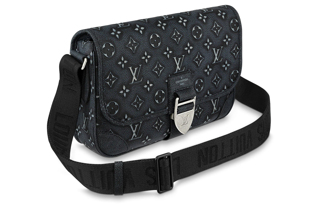 LOUIS VUITTON Archy Cow Leather Messenger Bag Shoulder Bag Crossbody Bag Medium Size Men's Black