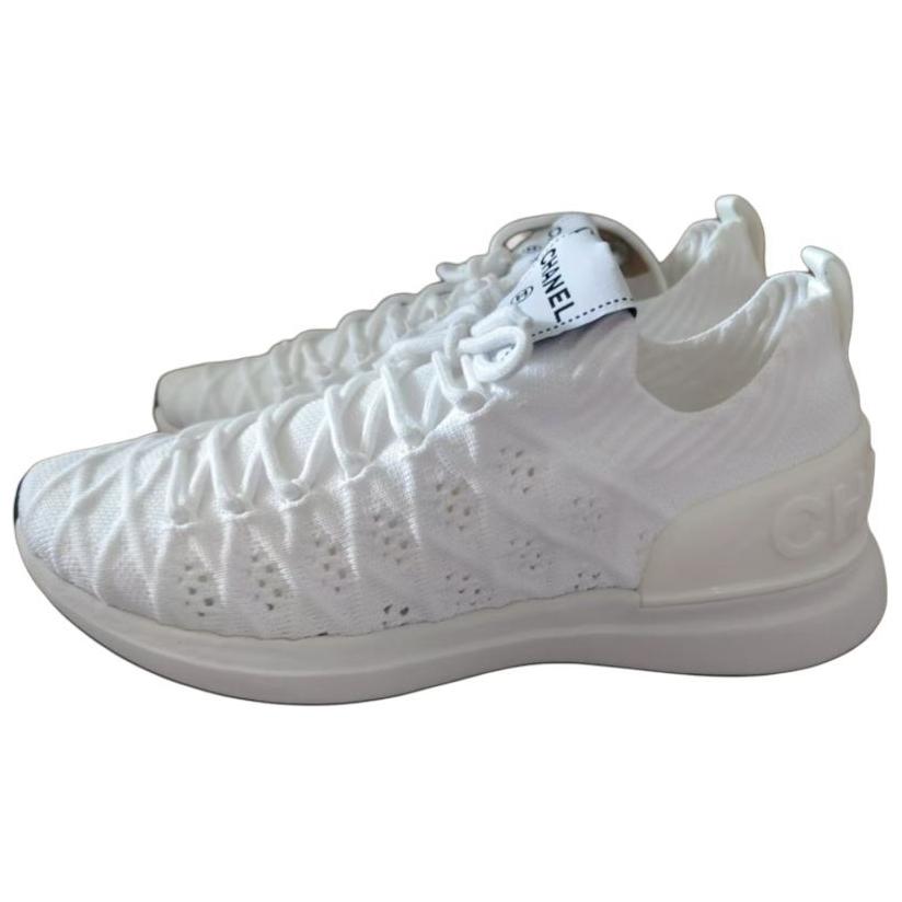 CHANEL 23B Low Top Casual Shoes Women's White