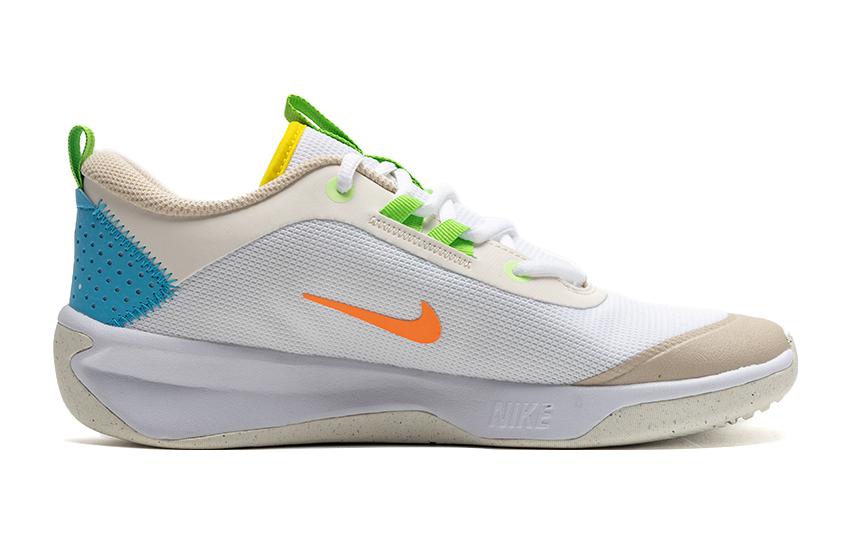 (GS) Nike Omni Multi-Court 'White Total Orange' FN8906-181