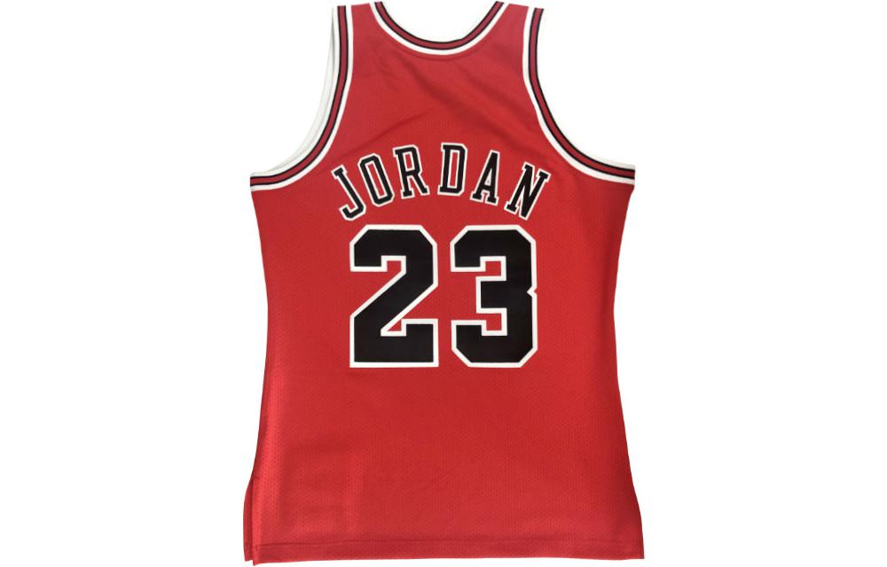 Mitchell & Ness NBA AU 97-98 23 AJY4CP19016-CBUUNRD97MJO