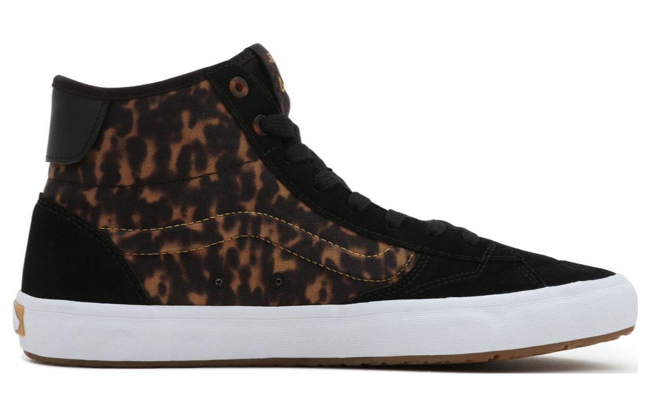 The LIZZIE x Vans VN0A4BX1YI5