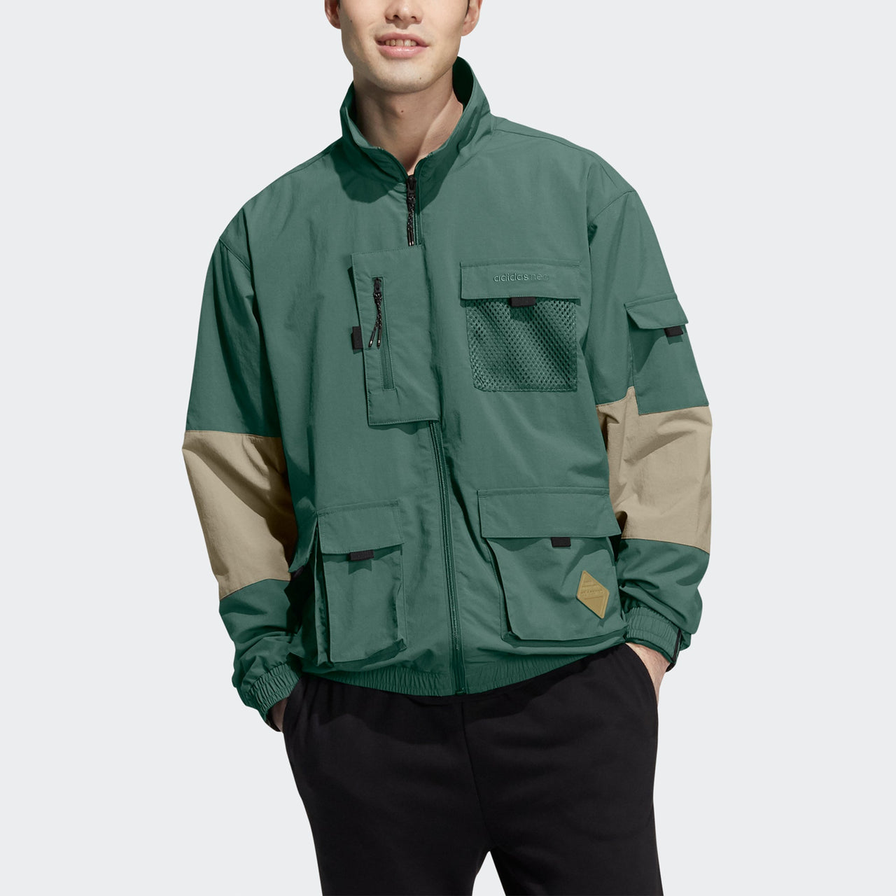 adidas neo W Cg T1 Outdoor Cargo Multiple Pockets Contrasting Colors Sports Logo Jacket Green HE7941