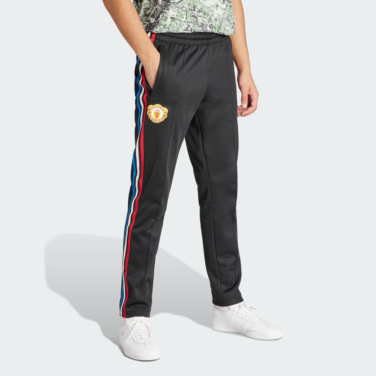 adidas Manchester United Stone Roses Originals Pants Asia Sizing 'Black' IN6968