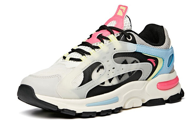 (WMNS) ANTA Life Series Sneakers 'White Black Grey' 122038899-4