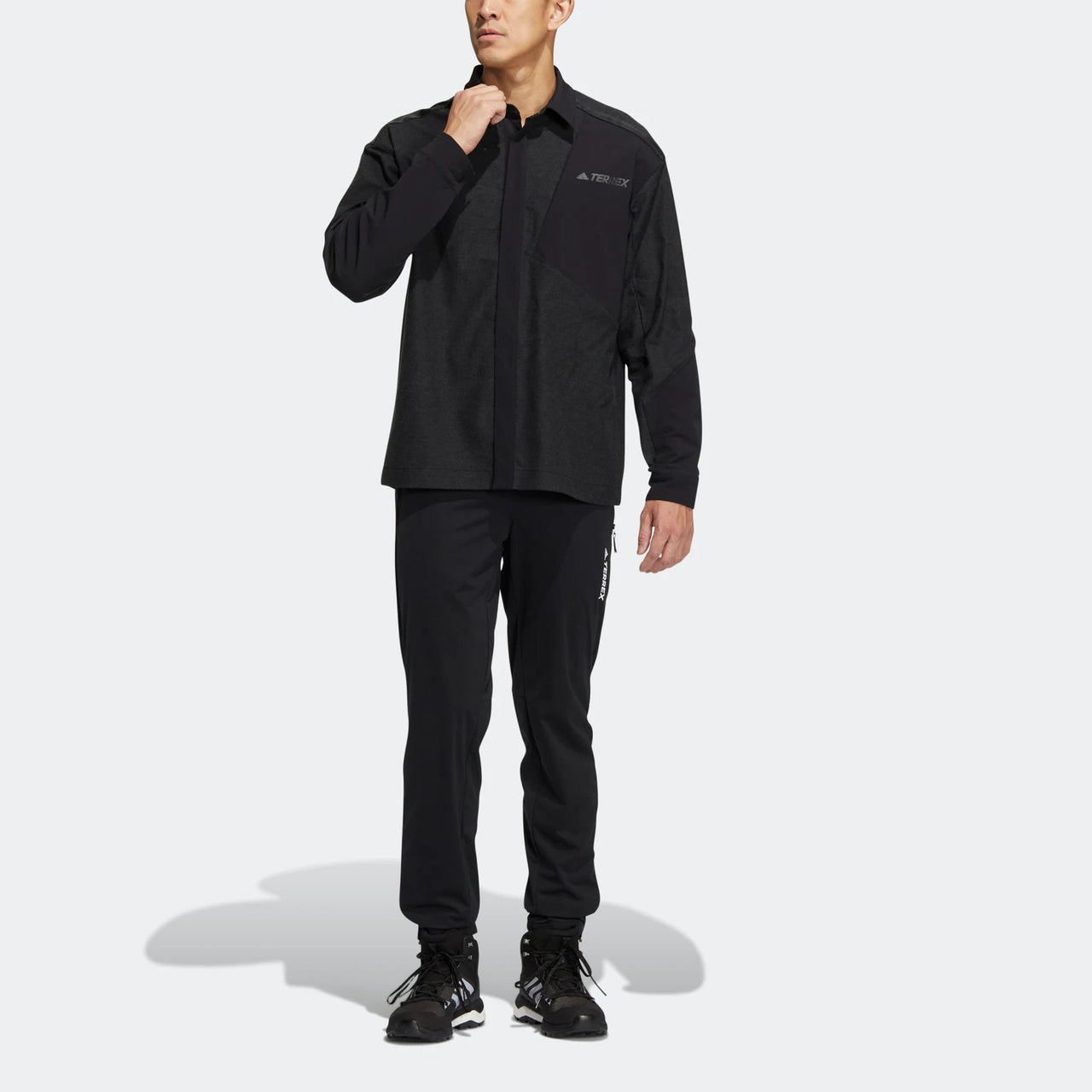 Men's adidas Terrex Voyg Ls s Solid Color Chest Zipper Pocket Detail Long Sleeves Black Shirt HN2038