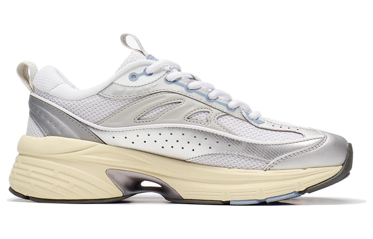 (WMNS) Li-Ning Starlit Lite 'White Silver Beige' AGCT236-2