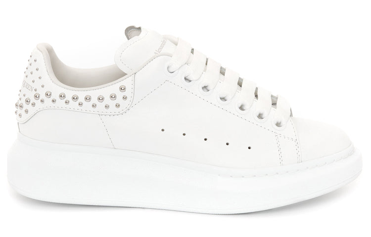 (WMNS) Alexander McQueen Studded Oversized Sneakers 'White' 666406WHQYW9071