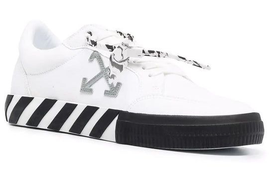 Off-White Low Vulcanised Arrows Sneakers White/Black OMIA085F21FAB0010155