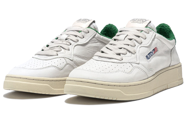 (WMNS) AUTRY Medalist Low Leather and Suede 'White Green and Embroidered Logo' AULW-SP03