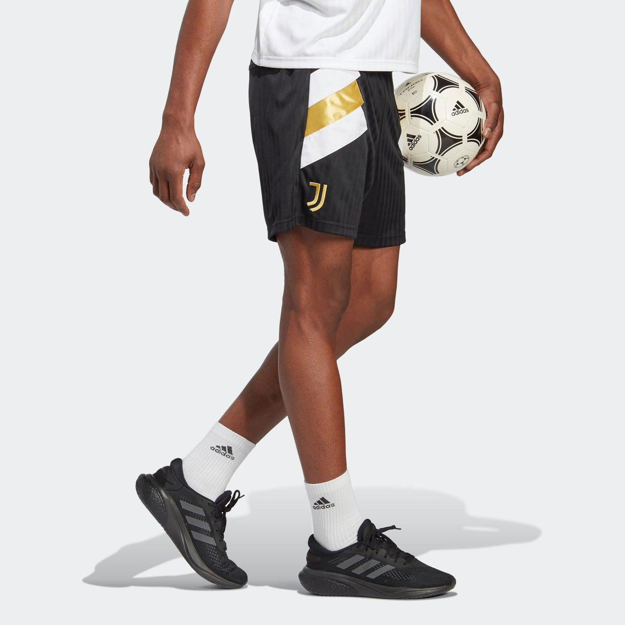 adidas Juventus Icon Shorts 'Black' HS9806