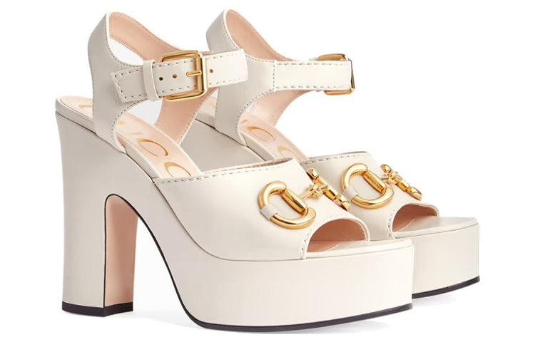 (WMNS) Gucci Ankle-Strapped Platform Sandals with Horsebit 'White' 674776-BKO00-9049