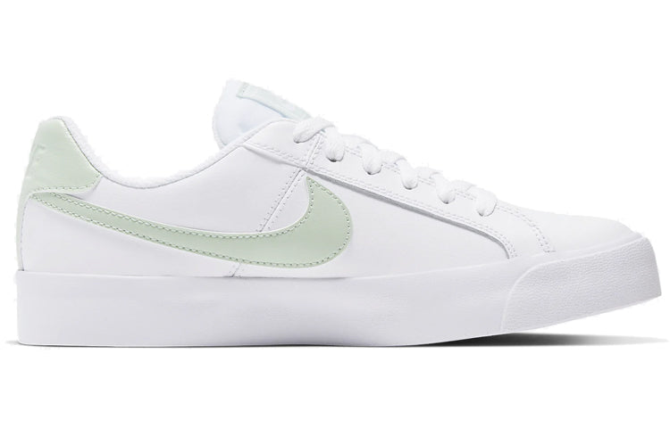 (WMNS) Nike Court Royale White Green AO2810-111