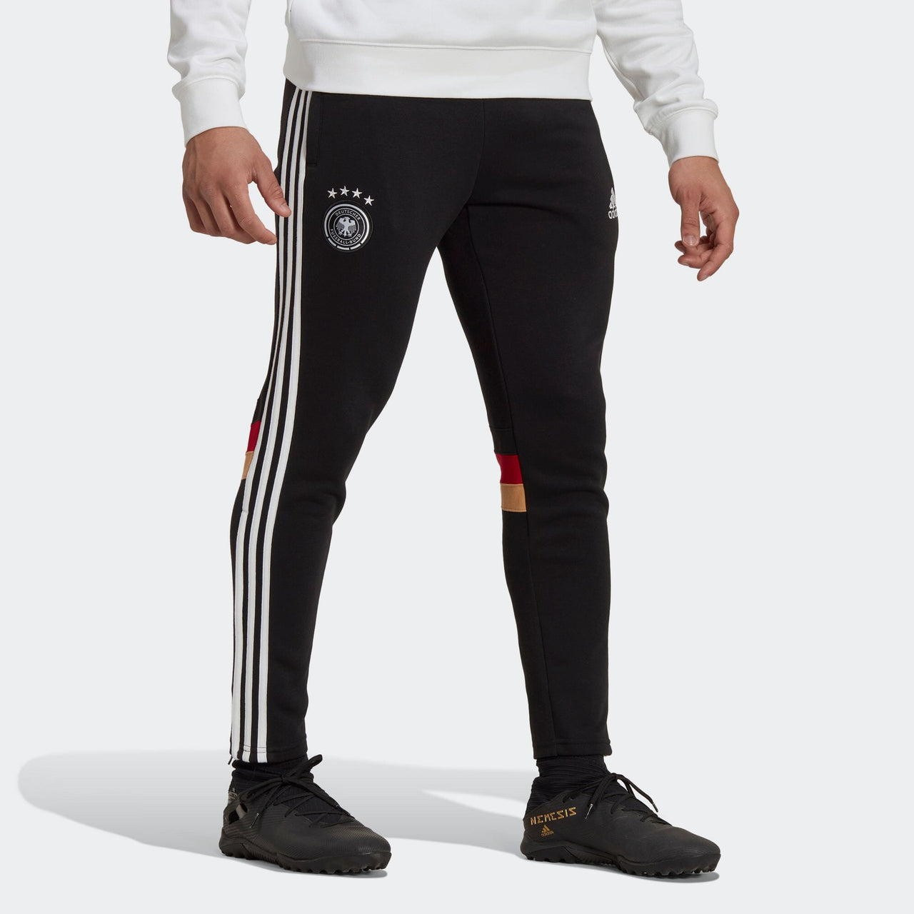 adidas Logo HU1362