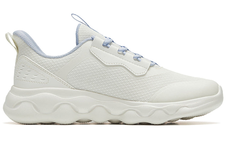 (WMNS) ANTA Fluffy 'White Blue' 922235573-1