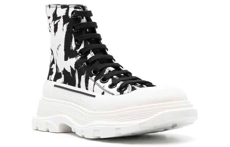 (WMNS) Alexander McQueen McQueen Graffiti Tread Slick Boots 'White Black' 708089W4TG49356