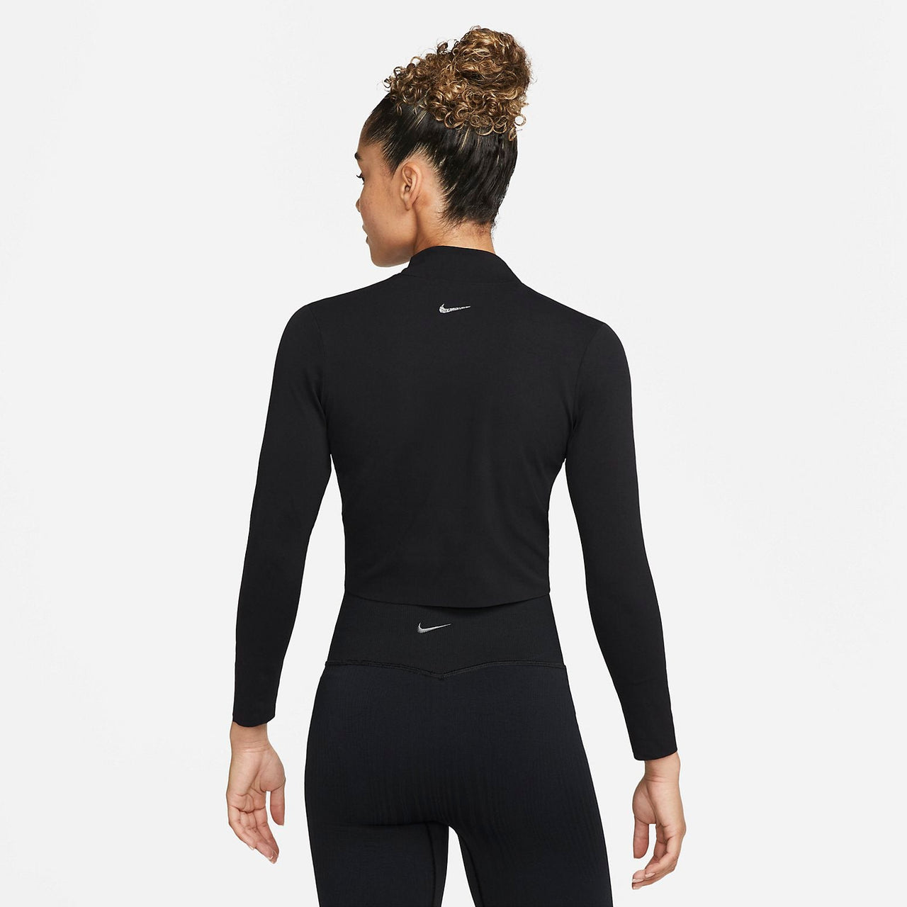 (WMNS) Nike Swoosh Long Sleeve Yoga T-Shirt 'Black' DR2204-010
