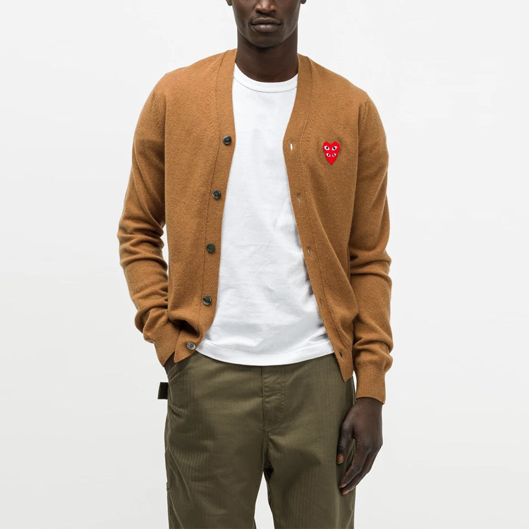 COMME des GARCONS PLAY Cardigan Red Emblem 'Brown' AZ-N076-051-3