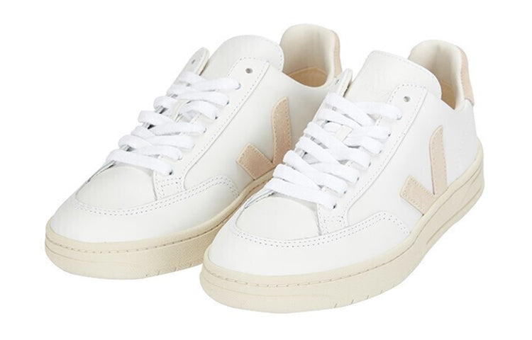 Veja V-12 Leather 'White Sable' XD022335A