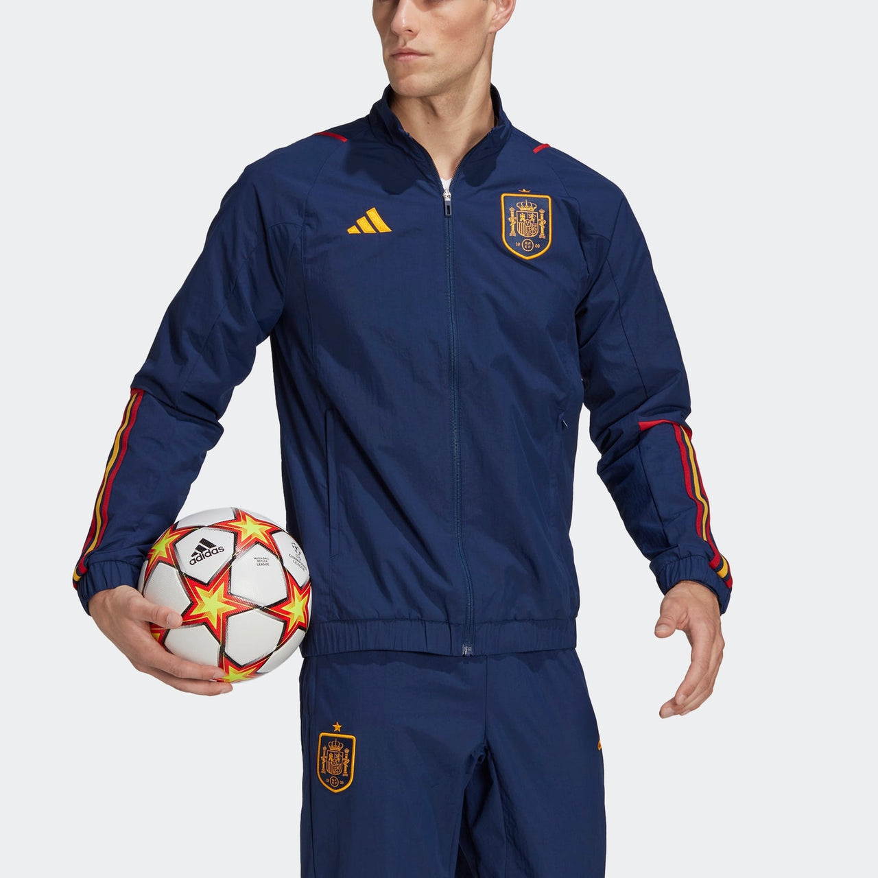 adidas FW22 Logo HE8813