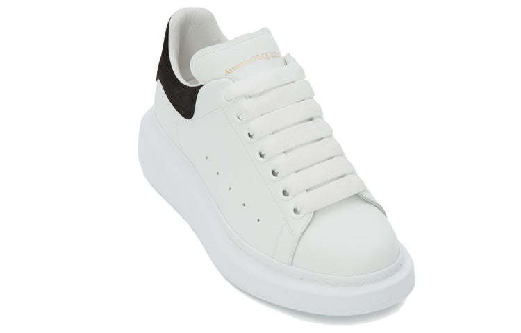 (WMNS) Alexander McQueen Oversized Sneaker 'White Black Suede' 553770WHGP79061