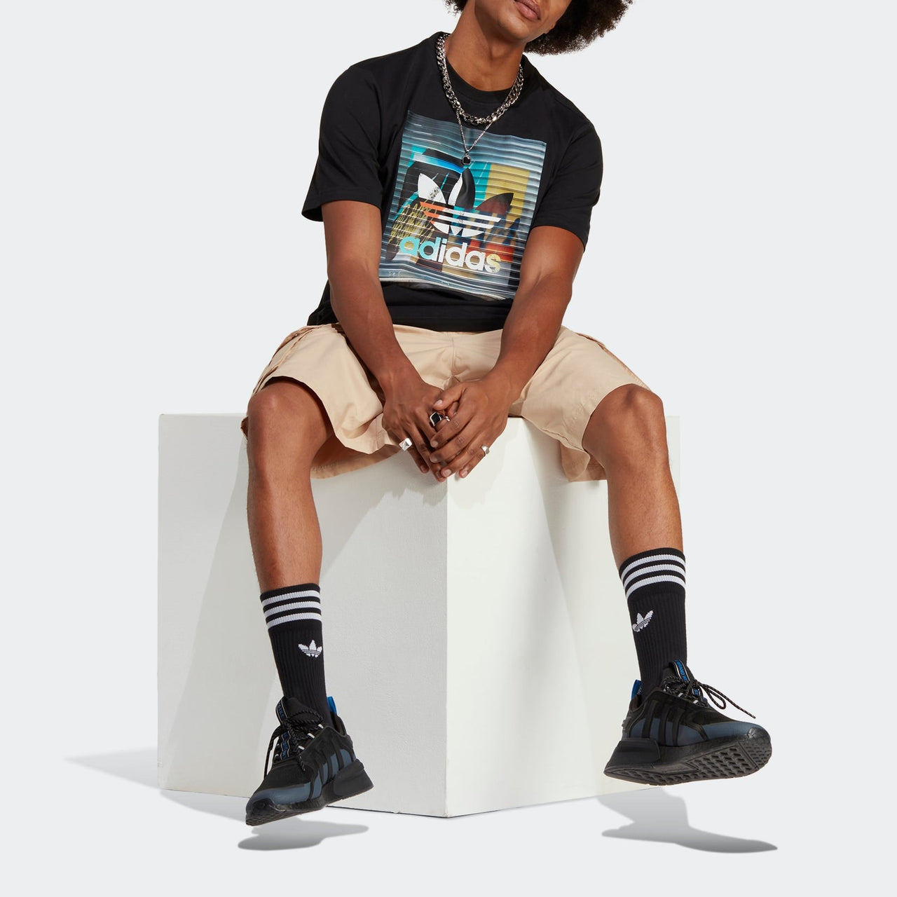 adidas originals Graphics off the Grid T-shirt 'Black' IC5729