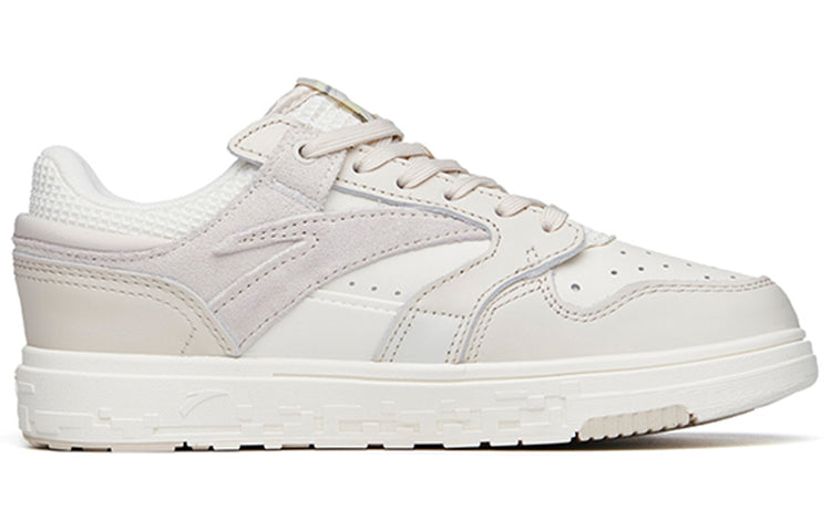 (WMNS) ANTA Streetball 'Grey White' 122218050-6