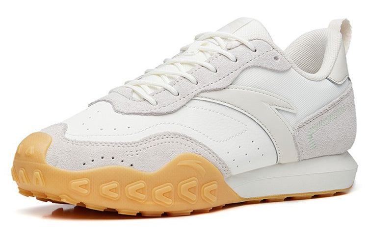 (WMNS) ANTA Life Series Sneakers 'White Grey' 122238856-5