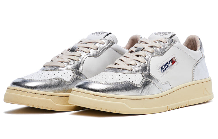 (WMNS) AUTRY Medalist Low Top Bicolor 'White Silver' AULW-WB18