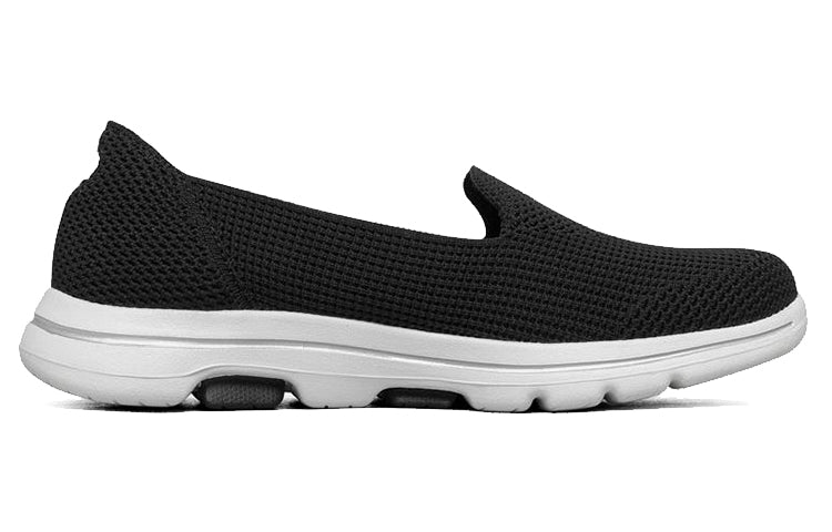 (WMNS) Skechers Go Walk 5 Loafers Black 124001-BKW