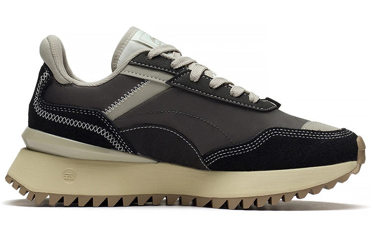 (WMNS) Li-Ning Zaiwu 'Black Grey White' AGCS262-2