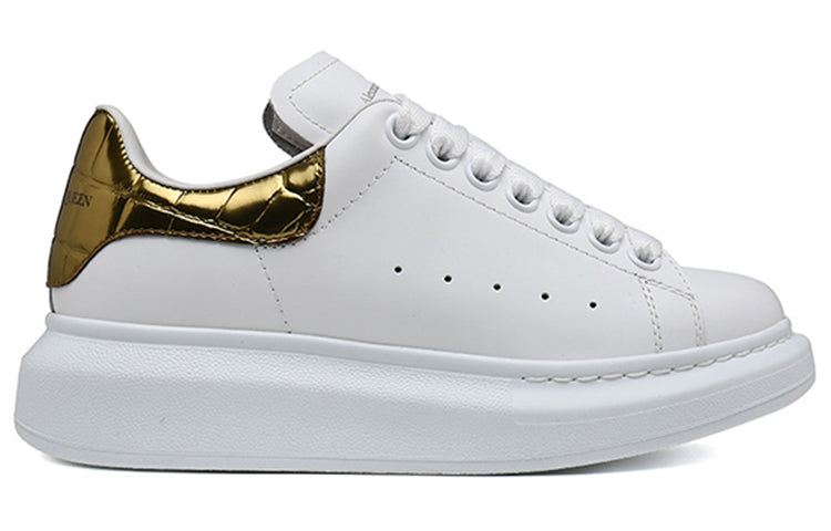 (WMNS) Alexander McQueen Oversized Sneaker 'Gold Crocodile' 553770WHYBQ9075