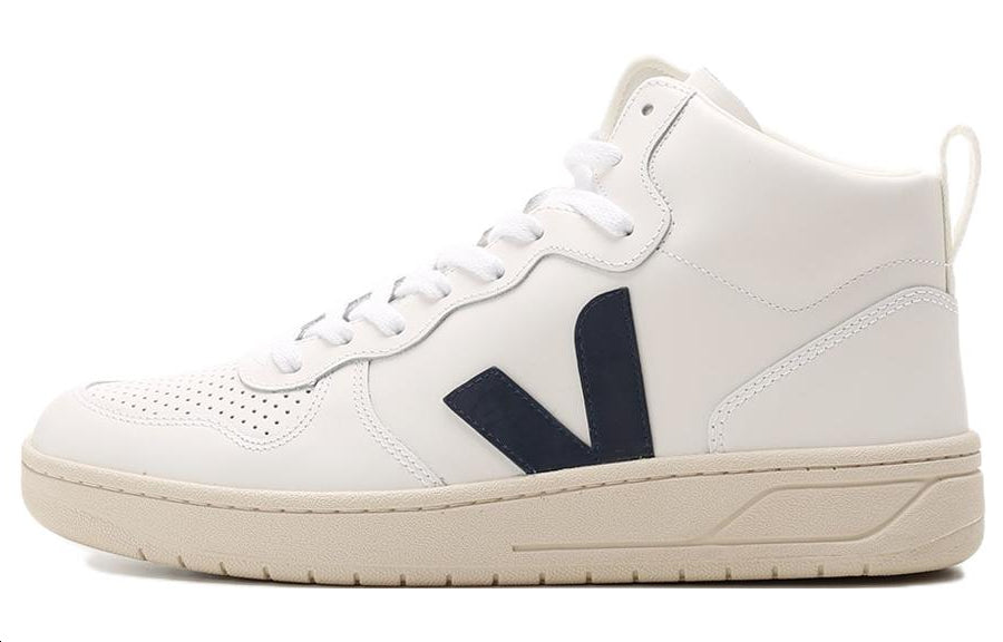 Veja V-15 Leather 'White Nautico' VQ0203086