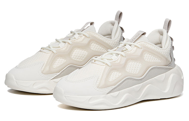(WMNS) ANTA Life Series Sneakers 'White Grey' 122118840-1