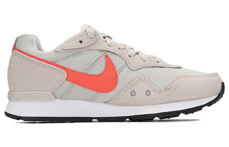 (WMNS) Nike Venture Runner Wide 'Light Bone Magic Ember' DM8454-005