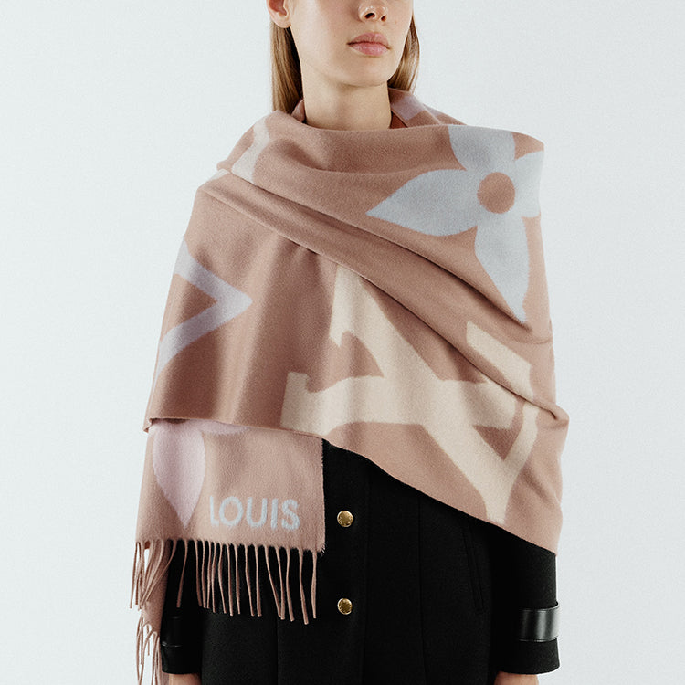 LOUIS VUITTON Ultimate Scarf