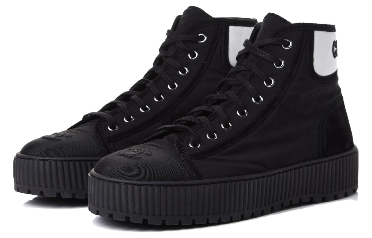 CHANEL Stylish Skateboarding Shoes Women's Black