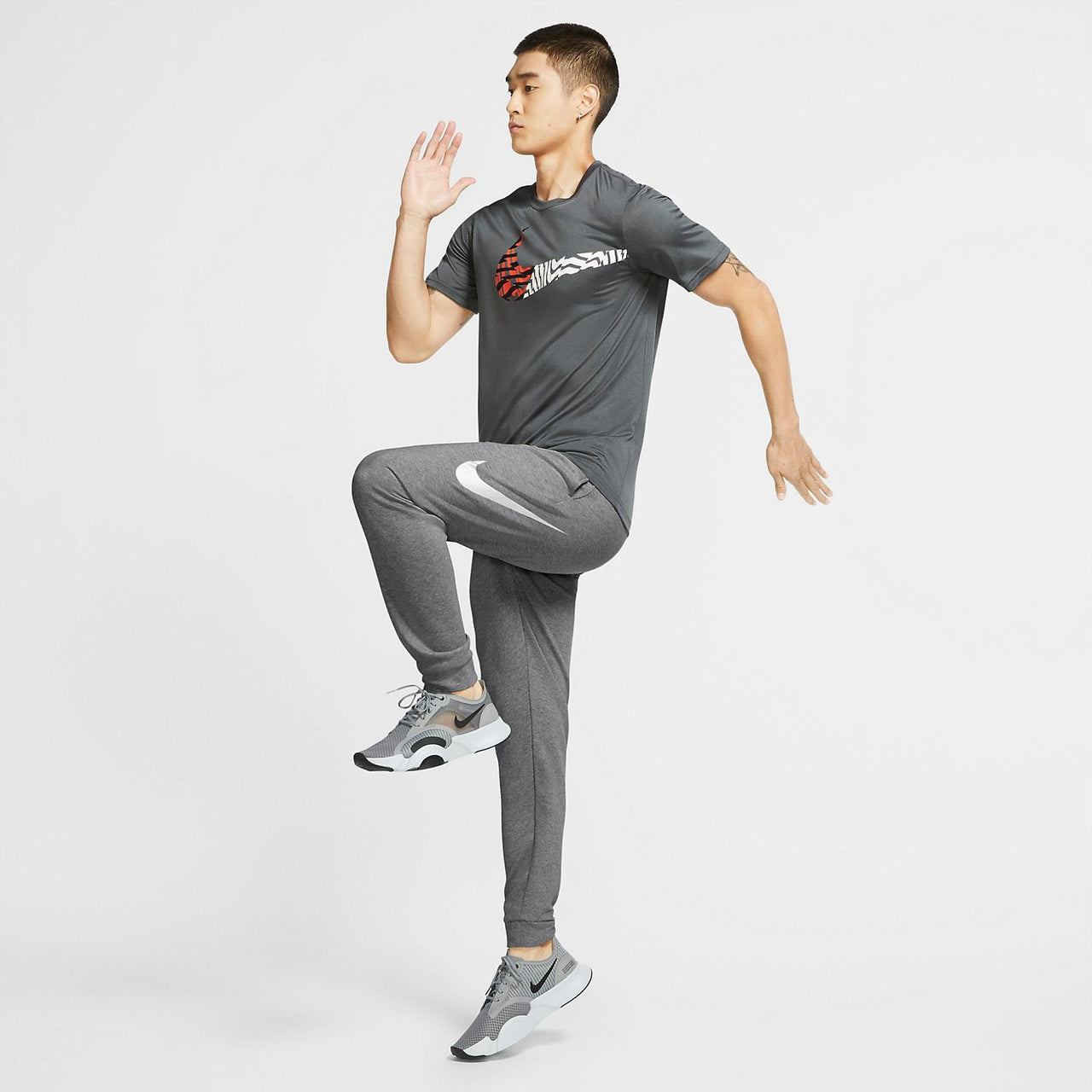 Nike Dri-FIT Tapered Training Trousers 'Grey' CU6776-071