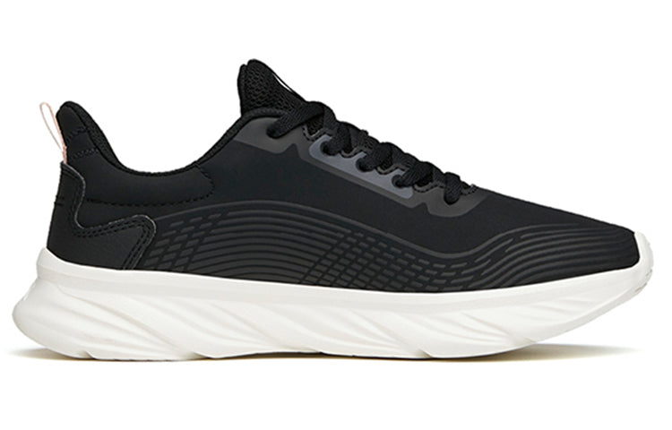 (WMNS) ANTA Running Series Sneakers 'Black Mesh White' 122145571-9