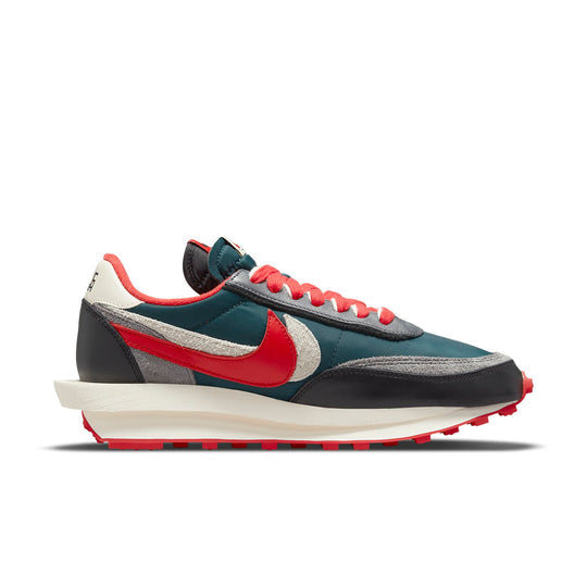 Nike sacai x Undercover x LDWaffle 'Midnight Spruce University Red' DJ •  SneakerSouqq