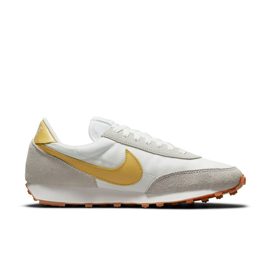 (WMNS) Nike Daybreak 'Summit White Saturn Gold' CK2351-109