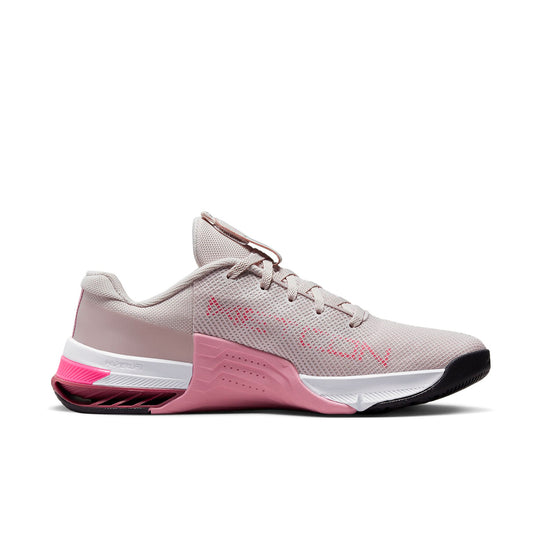 (WMNS) Nike Metcon 8 'Barely Rose' DO9327-600