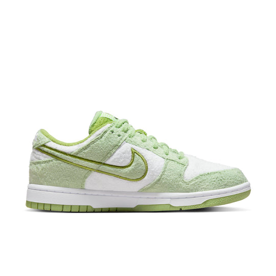 (WMNS) Nike Dunk Low SE 'Fleece - Honeydew' DQ7579-300