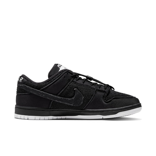 Nike x Gnarhunters SB Dunk Low 'Black' DH7756-010